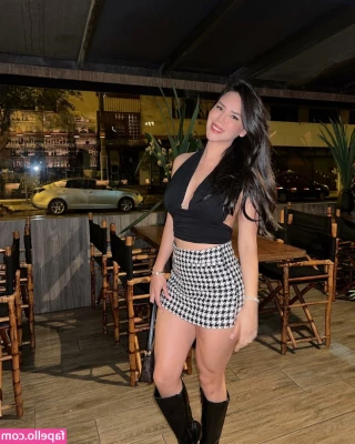 Anyelina Zarria Saico [ anyelina-zarria-saico ] - Take me on a date    I d love to flash you my titties in a crowded