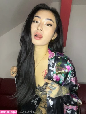 asianina - Wet me up