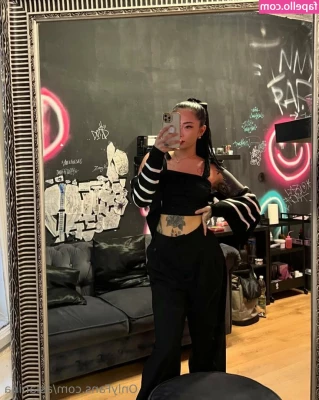 asianina - Talk to me baby 😘