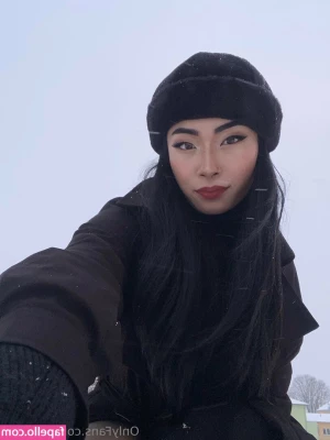 asianina - I'll do whatever it takes to be on the nice list 😇