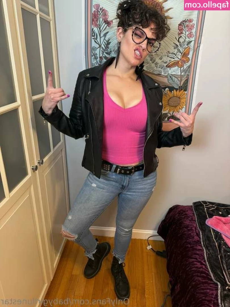 BabygirlLuneStar [ babygirllunestar-1 ] - naughty girl like me wants to be tied up and controlled 🤓🪢