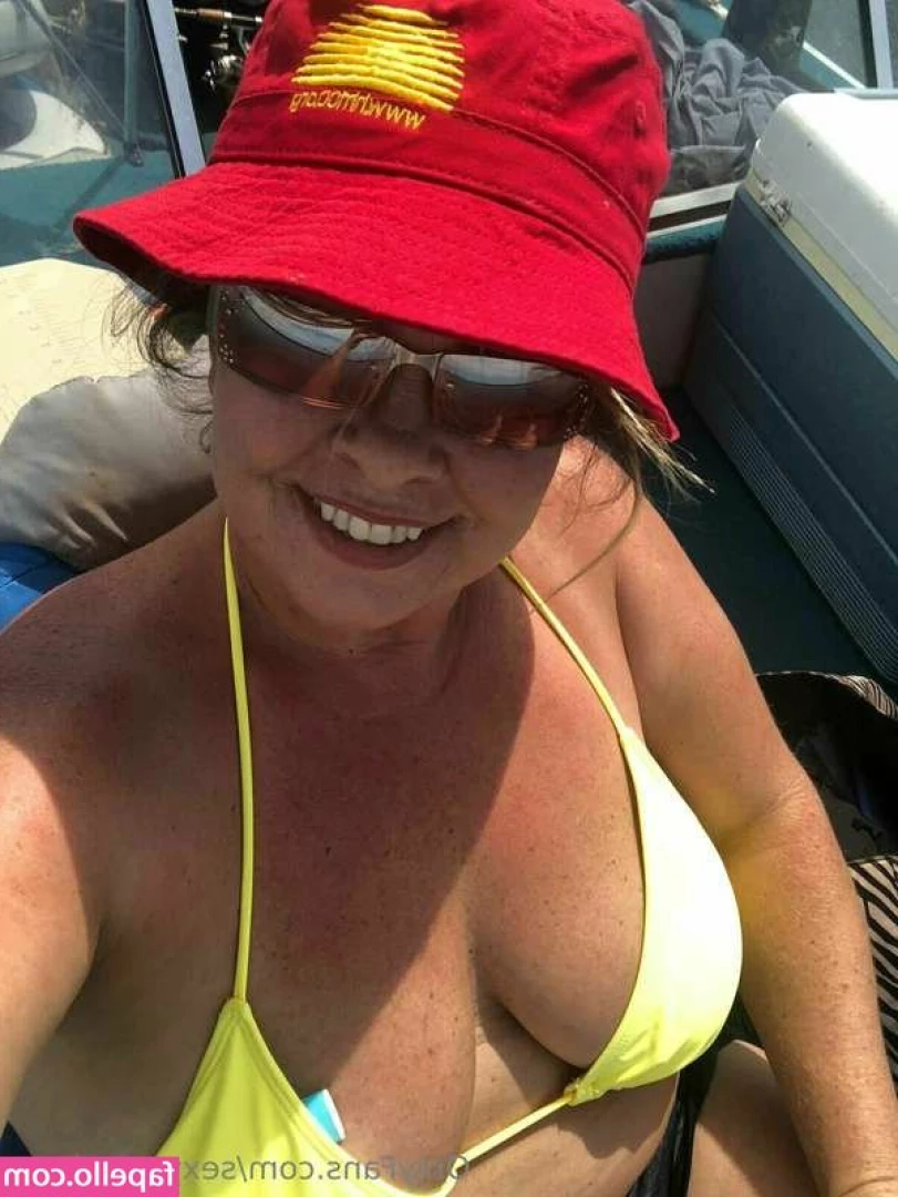 Sexy Bree [ sexy-bree ] - Access my FREE channel on T3LEGR M   GODDESSLUZZ