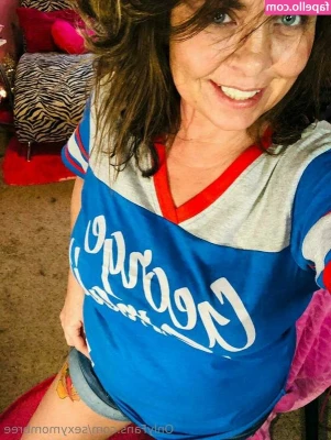 Sexy Bree [ sexy-bree ] - moneyslave  moneyslavering  moneymiss  payday  findom  domina 