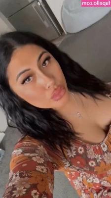 Candly Lee [ candly-lee ] - feeling your eyes on me….