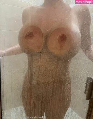 Samantha Strazanac [ samantha-strazanac ] - Take a peek 😋