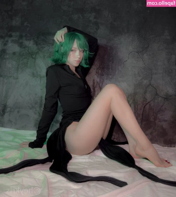 heykrls - Nylon Strip Tease (full video)