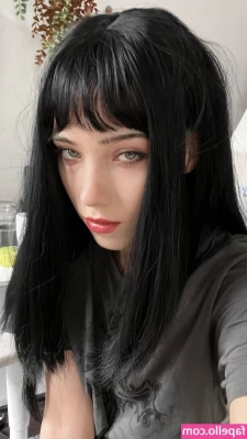 heykrls - First ever sex scene with @ashesndust in your dms right now!