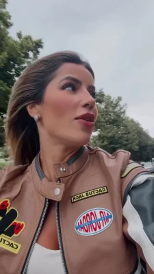 Leticia Bufoni [ leticia-bufoni ] - Smelly sneakers