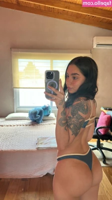shuuliax - Tarde lluviosa  eso hace que me ponga caliente y quiera sacarme la