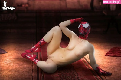 Superheroine - I am whole package of deliciousness, come an enjoy!