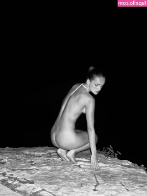 Oksana Dehtyaruk [ oksana-dehtyaruk ] - Want to make a longer dance/twerking video... what should I do?