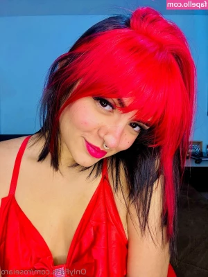 roseiaro - It's Fetish Friday! 😈 I must confess to having a bit of a nylon
