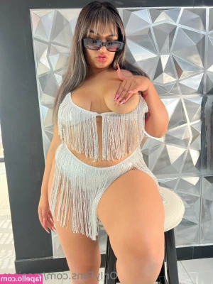 roseiaro - Yeah I ll literally strip to anything