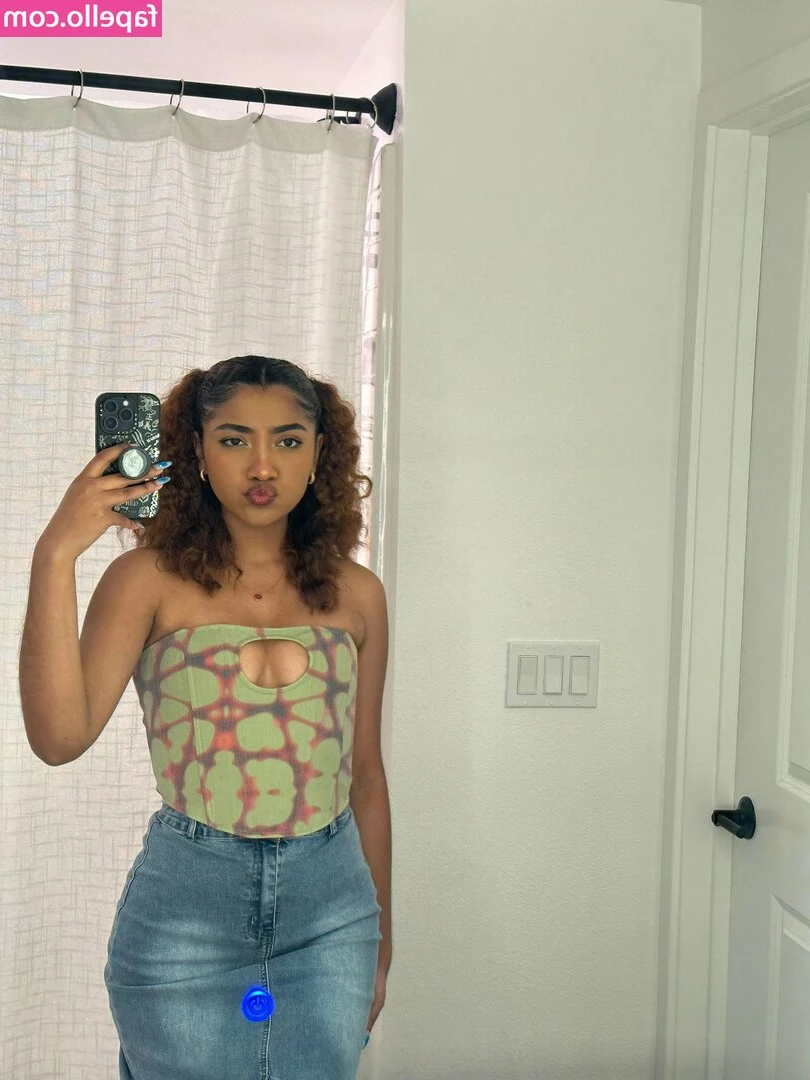 krystalogy - is motorboating ass a thing? cuz it should be 👅