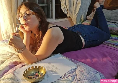 GoddessSmoke - Why aren't you serving me yet??