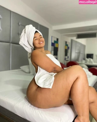 Angiecoss - Smack my bitch up