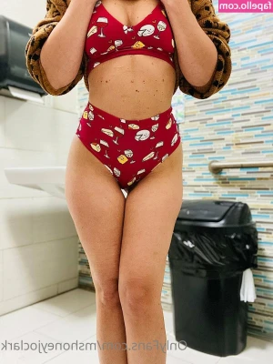 Mshoneyjoclark - You see this on your bed...what do you do? 😈😇