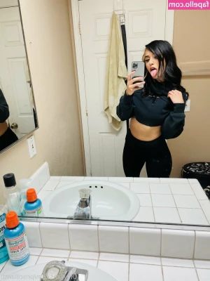 PriscillaWTFF - I'm so excited for the game tonight! Plus it's almost my birthday! DM