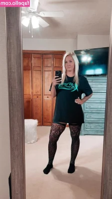 xmisskrisx [ xmisskrisx-1 ] - do I look hot?😈🙈