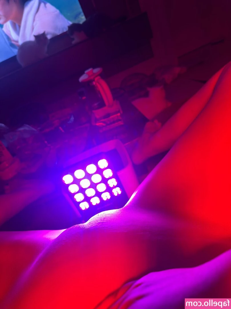 yachen_m [ yachen-m ] - makin’ you slam on your brakes with this view