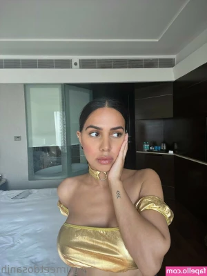 Gurneet Dosanjh [ gurneet-dosanjh ] - JUST SENT A VIDEO TO EVERYONE ON VIP TIER!! MY FIRST BG THIGH GAP