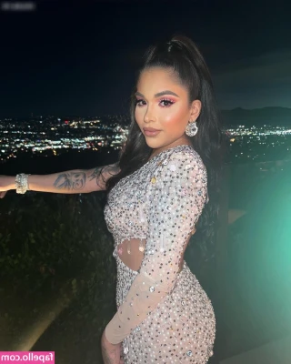 Jane Marie [ jane-marie-1 ] - What would you lick first? My ass or my girl dick?  🤔