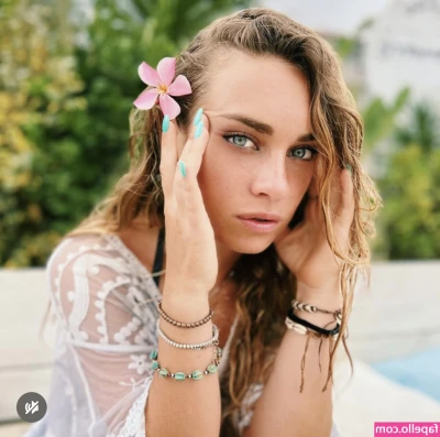 Letizia Paternoster [ letizia-paternoster ] - For those of you that missed the message:  Releasing my beautiful