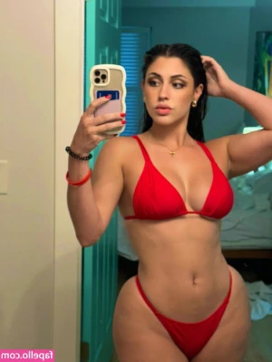 Taylor Feingold [ taylor-feingold-11 ] - Happy Sunday Funday! Just a little workout before I start filming in