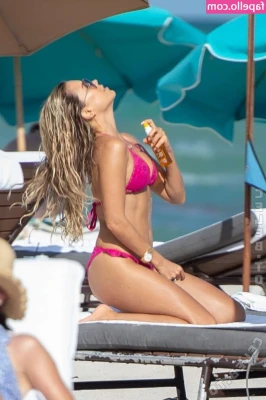 Sylvie Meis [ sylvie-meis ] - If you haven’t seen yesterday’s message, what are you waiting
