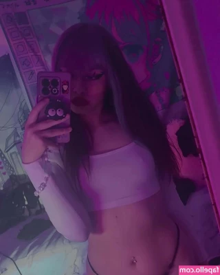 theakaleina - I need to do more cosplay in the new year 😈