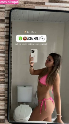Lola Tomaszeuski [ lola-tomaszeuski ] - Play with my ass while while we watch anime