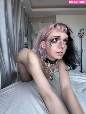 Margo Kuzina [ margo-kuzina ] - partying with cam models. 💕
