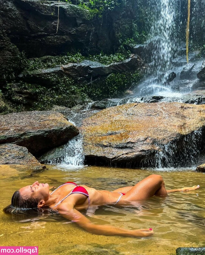 Vanessa Garcia [ vanessa-garcia ] - Ready to take it deep