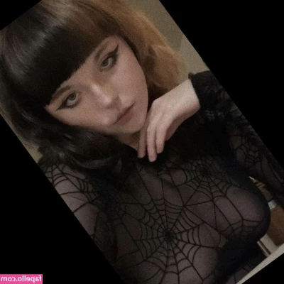 rottenjoy - Just a big sexy girl with cute sexy feet