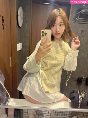 Yuka Kuramoti [ yuka-kuramoti ] - You wanna look inside?😈👅