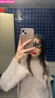 olivia06a - Spooky booty
