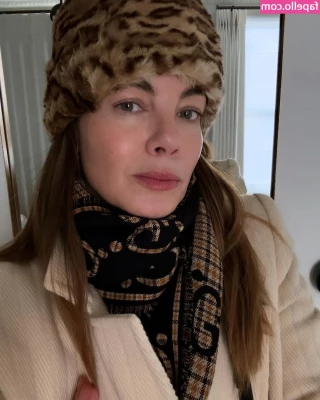 Michelle Monaghan [ michelle-monaghan ] - Where does your eyes go to first     PS  Not sure when I ll be