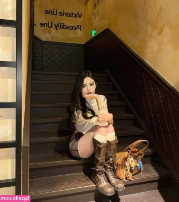 Karla Fabiola Reyes [ karla-fabiola-reyes ] - Okay my horny nrrdy flock this Friday I cannot stream as I have a