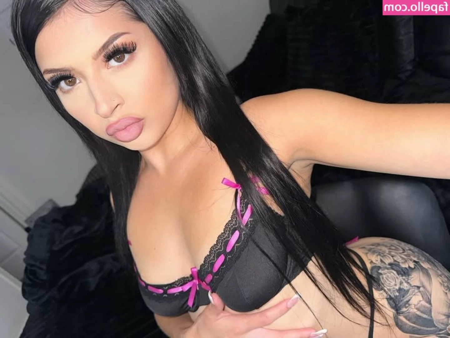Babyjadedd - Bringing the heat wherever I go because it's hot girl summer, baby!