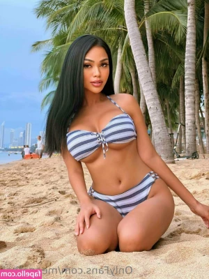 meenathai - Say "Yes Mistress" and worship me.