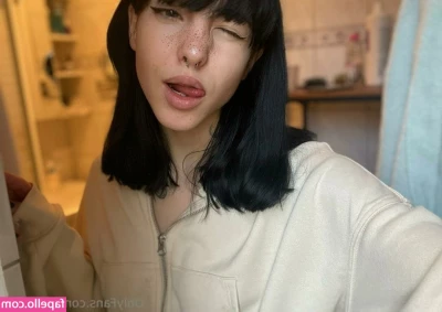 Allyaldenn - Pov You see me on the bitch what are you doing