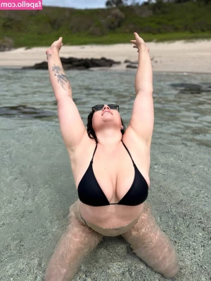 Curvy Chloe [ curvy-chloe ] - POV   I sent these to you only