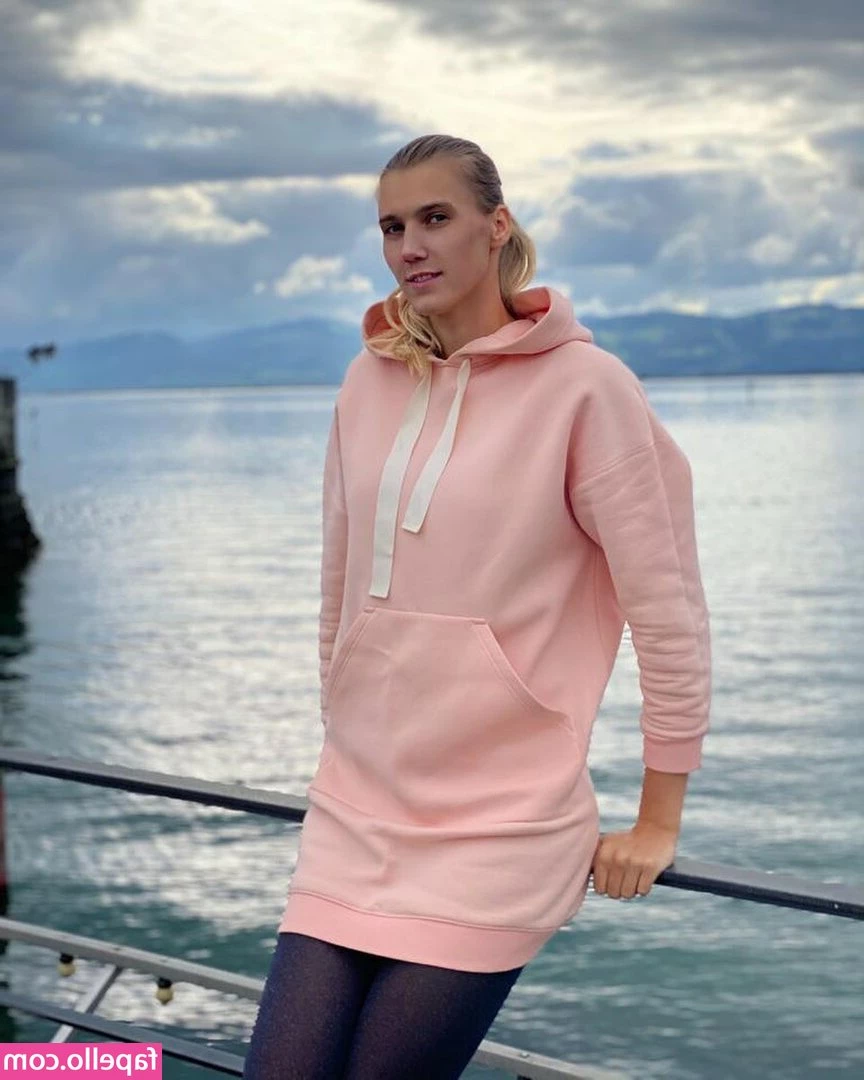 Natalia Vieru [ natalia-vieru ] - 20 tip 😍😍🥺🥺 i got the best fans HANDS DOWN nobody fuckin