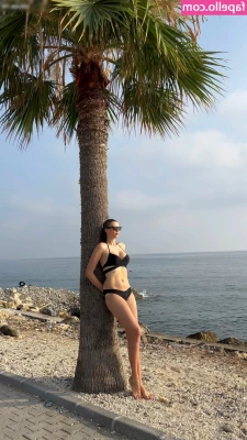 Natalia Vieru [ natalia-vieru ] - I am the woman that you should have at home