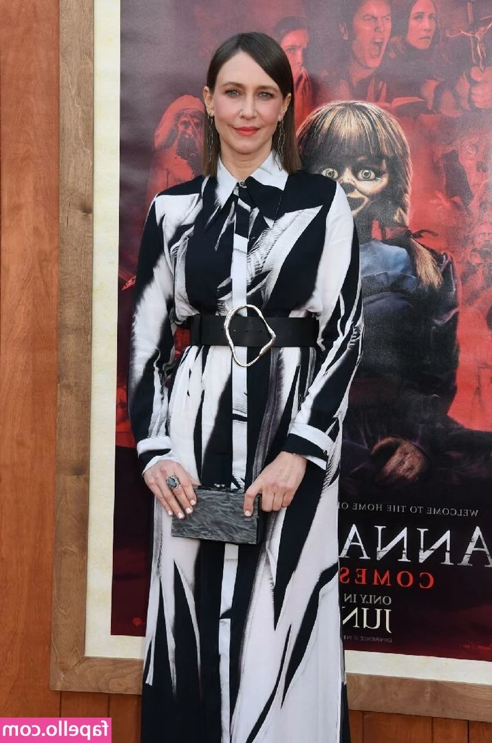 Vera Farmiga [ vera-farmiga ] - I’m online 😍
