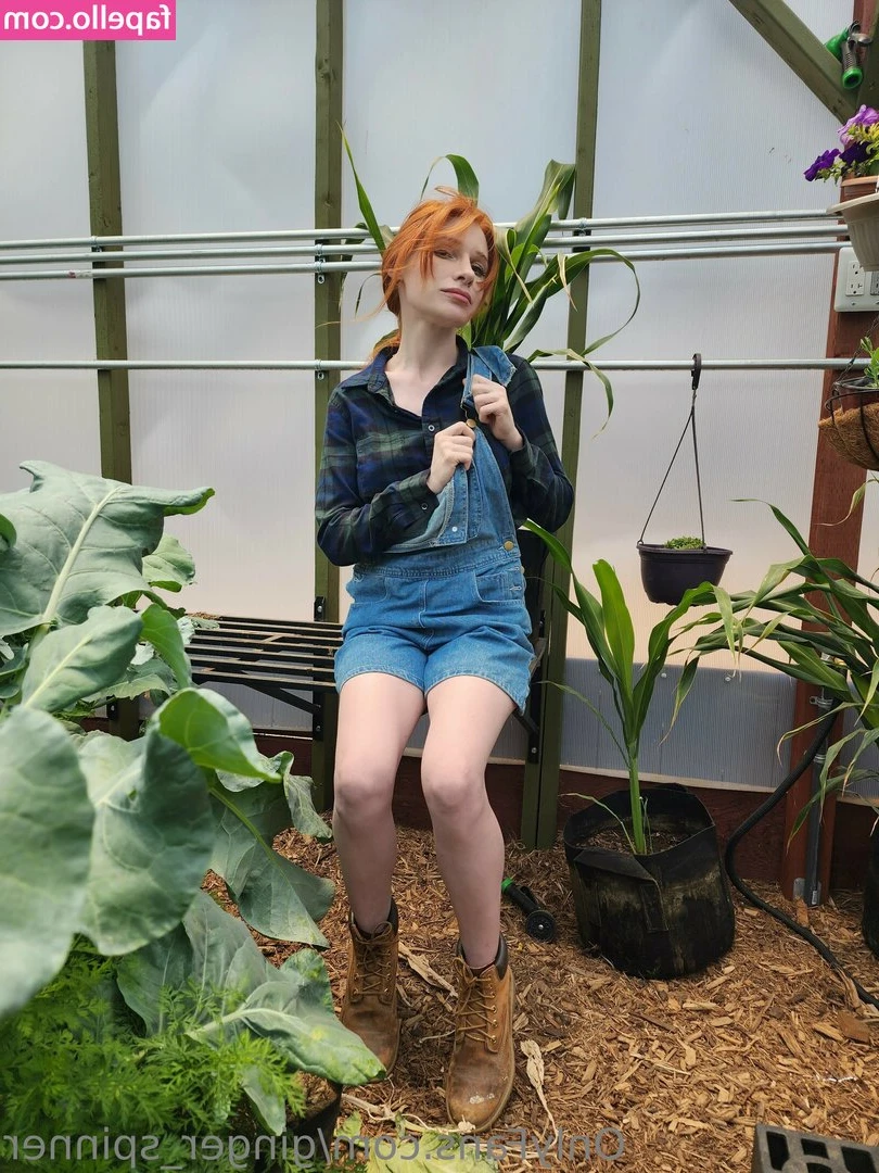 GingerXSpinner [ gingerxspinner-8 ] - HUNTing for a sugar somebody to help pay my student loans since POTUS