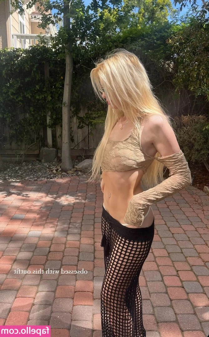 Hannahsiegel2 [ hannahsiegel2-1 ] - Getting pretty