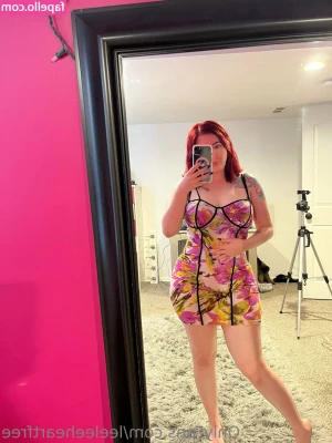 leeleezillafree - Suck on my lips 🦋