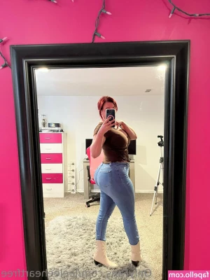 leeleezillafree - I love to dance ... Dancing made my delicate body very flexible ... I