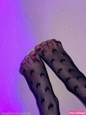 ecstasa_ [ ecstasa ] - Which one is better?! 😘